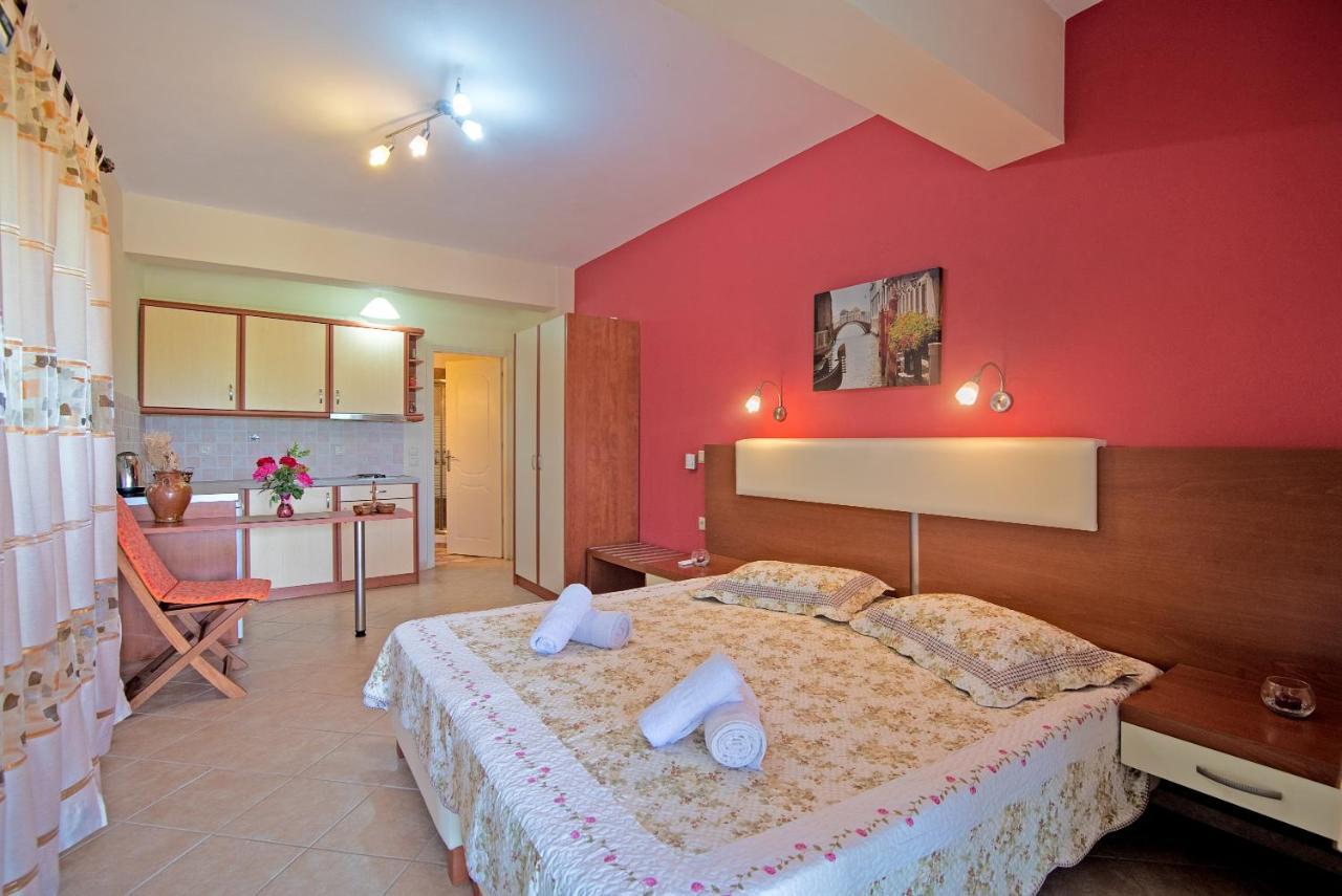 Villa Pepy Studio 2 เมซอนกิ ภายนอก รูปภาพ